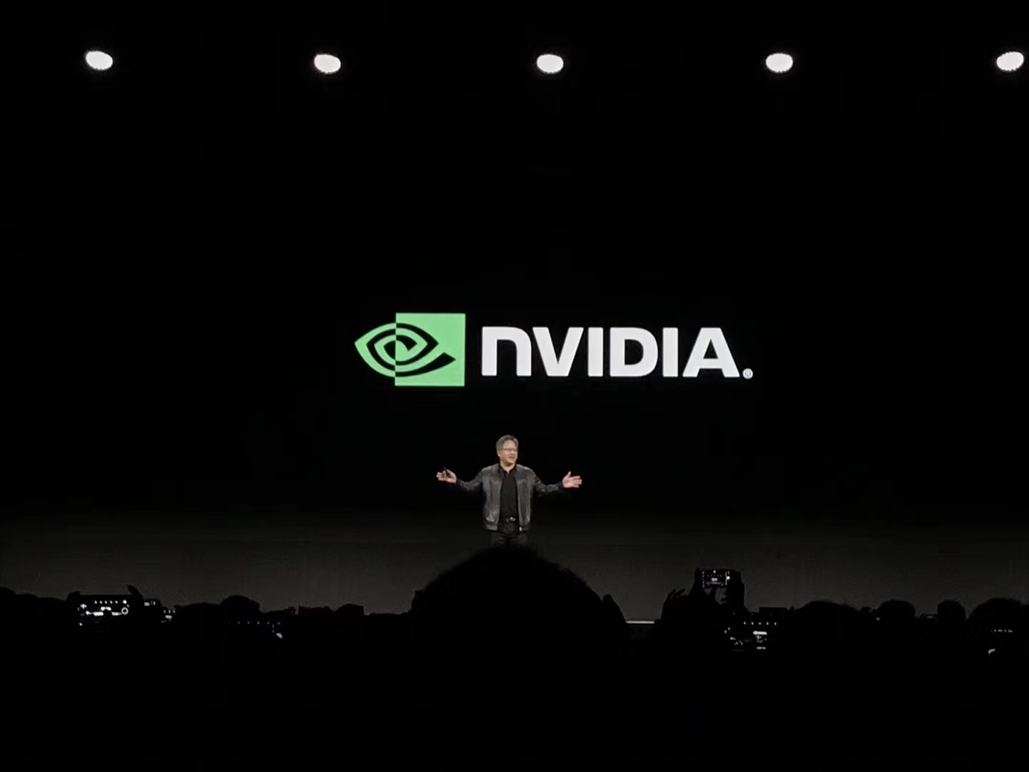 mmexport1542778217919.jpg